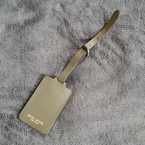 Henri Bendel luggage tag